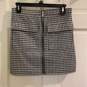 Houndstooth skirt